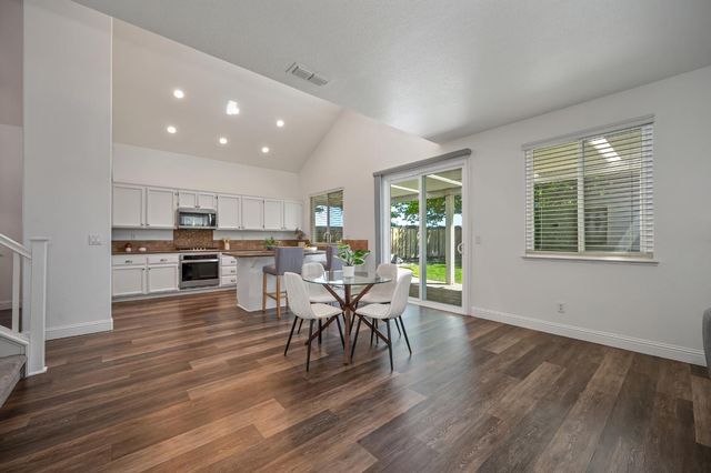 316 Thrush Ct, Roseville, CA 95747