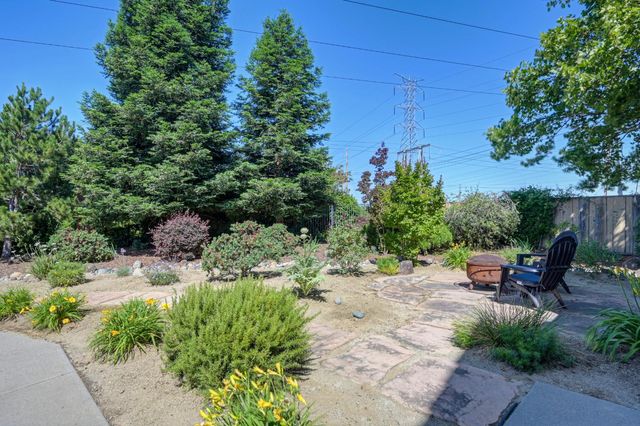 316 Thrush Ct, Roseville, CA 95747