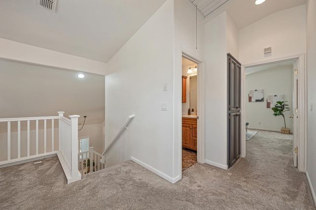 316 Thrush Ct, Roseville, CA 95747