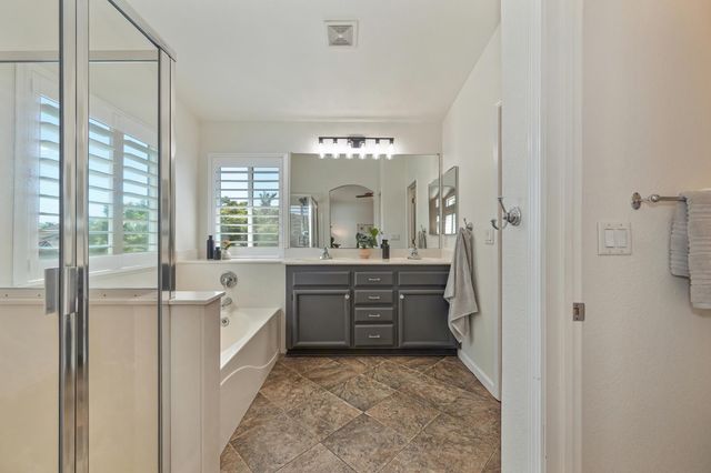 316 Thrush Ct, Roseville, CA 95747