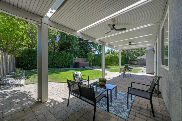 316 Thrush Ct, Roseville, CA 95747
