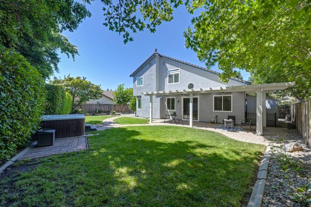 316 Thrush Ct, Roseville, CA 95747