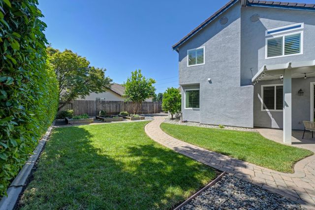 316 Thrush Ct, Roseville, CA 95747
