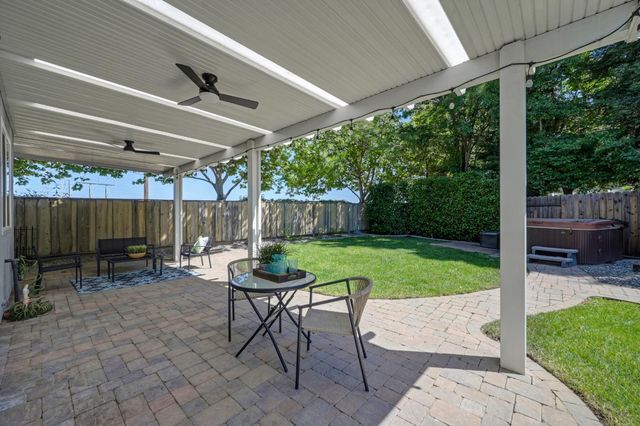 316 Thrush Ct, Roseville, CA 95747