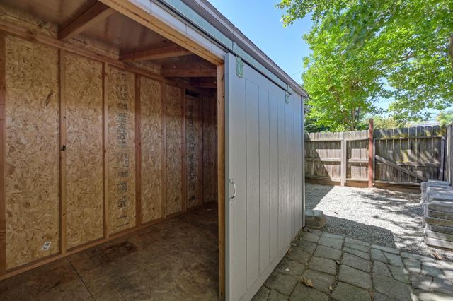 316 Thrush Ct, Roseville, CA 95747
