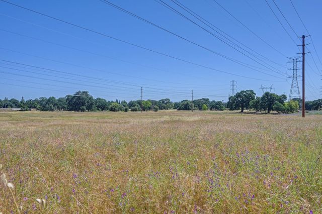 316 Thrush Ct, Roseville, CA 95747