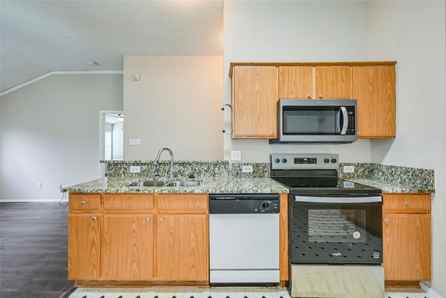 1604 Green Hill Drive, Arlington, TX 76014
