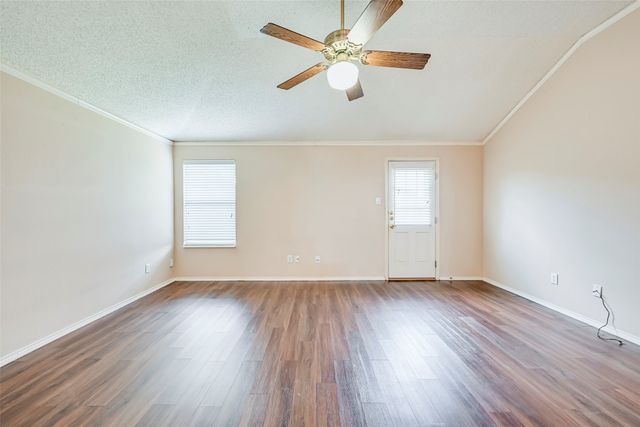 1604 Green Hill Drive, Arlington, TX 76014
