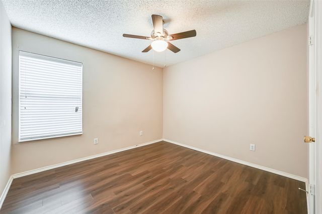 1604 Green Hill Drive, Arlington, TX 76014