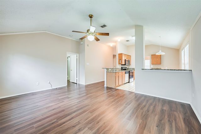 1604 Green Hill Drive, Arlington, TX 76014