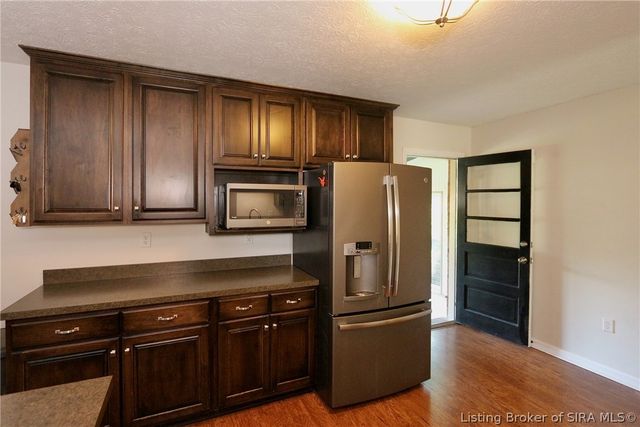 703 Dogwood Road, Jeffersonville, IN 47130