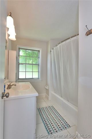 703 Dogwood Road, Jeffersonville, IN 47130