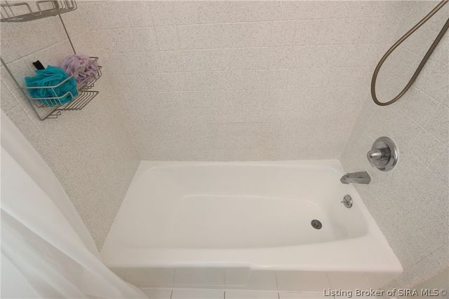 703 Dogwood Road, Jeffersonville, IN 47130