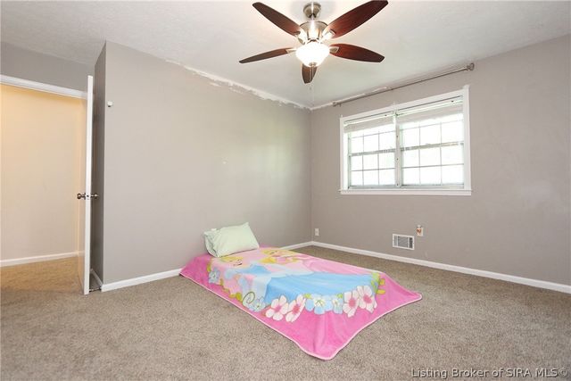 703 Dogwood Road, Jeffersonville, IN 47130