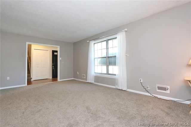 703 Dogwood Road, Jeffersonville, IN 47130