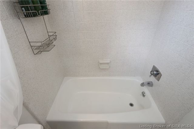 703 Dogwood Road, Jeffersonville, IN 47130