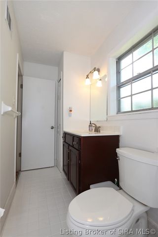 703 Dogwood Road, Jeffersonville, IN 47130