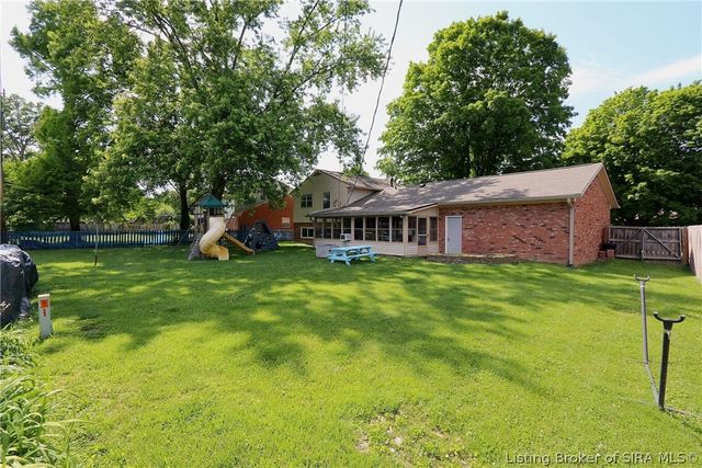 703 Dogwood Road, Jeffersonville, IN 47130