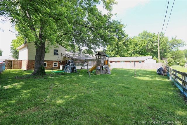 703 Dogwood Road, Jeffersonville, IN 47130