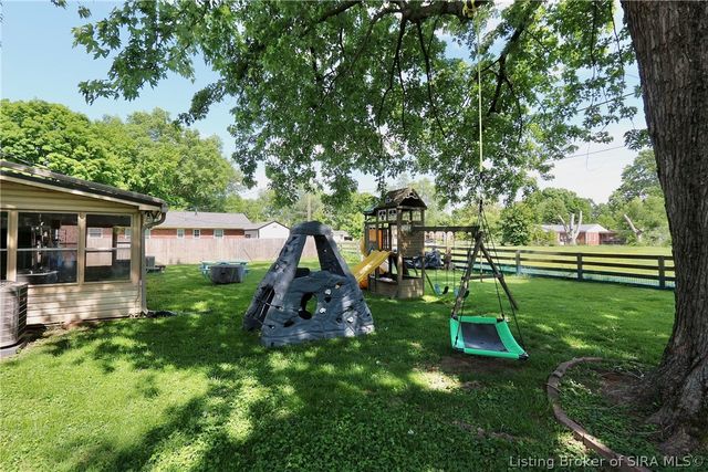703 Dogwood Road, Jeffersonville, IN 47130