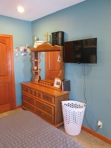 615 CHIPPEWA STREET, Merrill, WI 54452