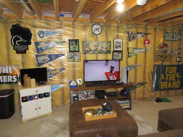 615 CHIPPEWA STREET, Merrill, WI 54452