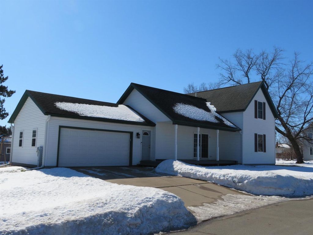 615 CHIPPEWA STREET, Merrill, WI 54452
