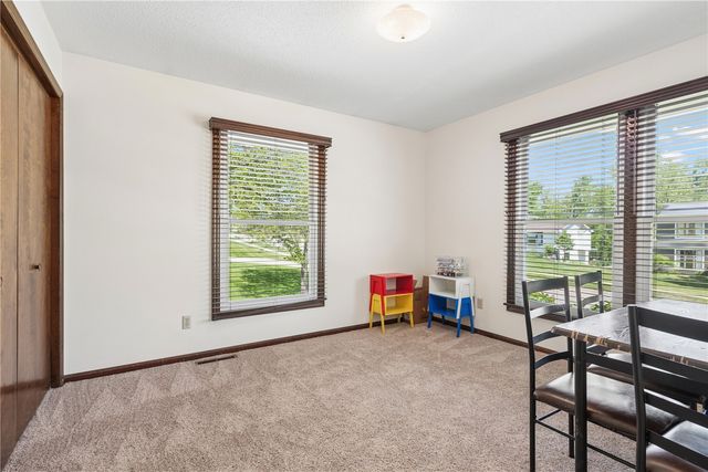 5201 Broadlawn Drive SE, Cedar Rapids, IA 52403
