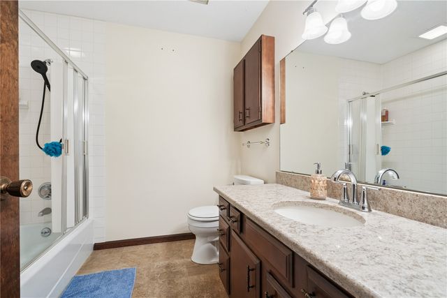 5201 Broadlawn Drive SE, Cedar Rapids, IA 52403