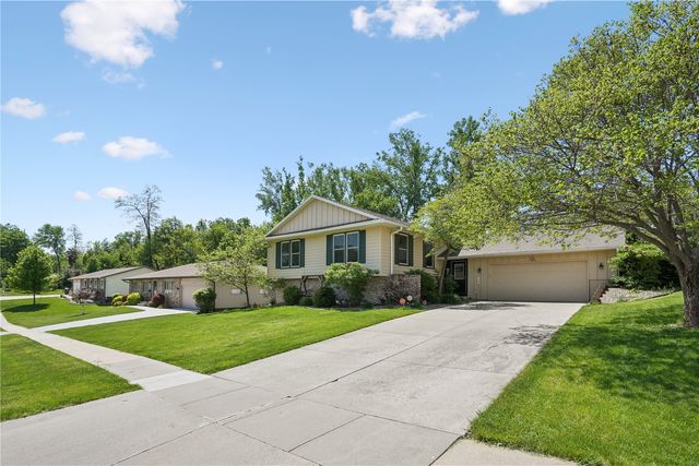 5201 Broadlawn Drive SE, Cedar Rapids, IA 52403