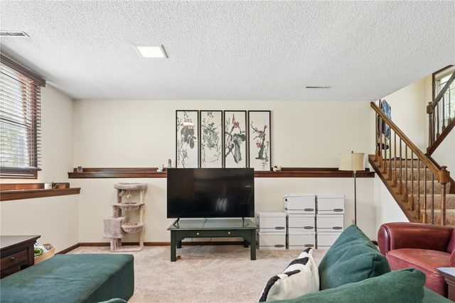 5201 Broadlawn Drive SE, Cedar Rapids, IA 52403
