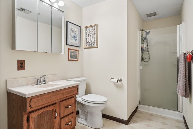 5201 Broadlawn Drive SE, Cedar Rapids, IA 52403