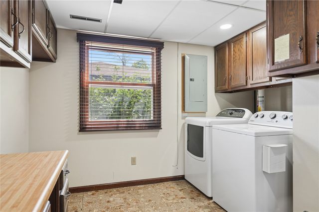 5201 Broadlawn Drive SE, Cedar Rapids, IA 52403