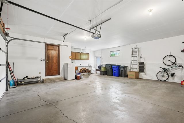 5201 Broadlawn Drive SE, Cedar Rapids, IA 52403