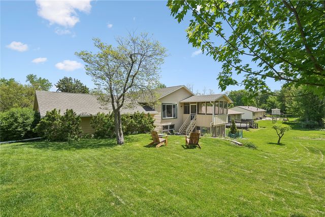 5201 Broadlawn Drive SE, Cedar Rapids, IA 52403