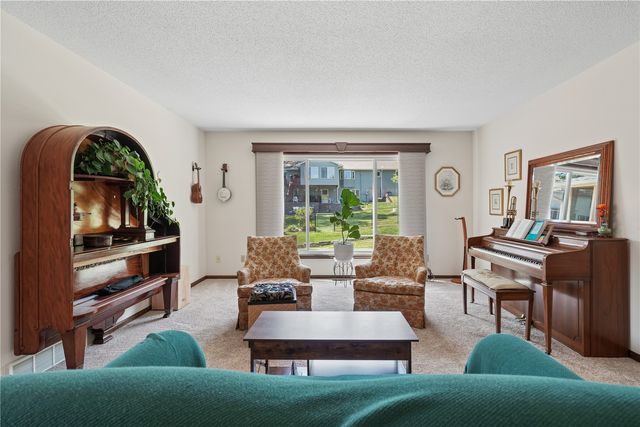 5201 Broadlawn Drive SE, Cedar Rapids, IA 52403