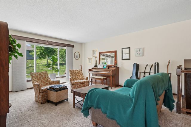 5201 Broadlawn Drive SE, Cedar Rapids, IA 52403