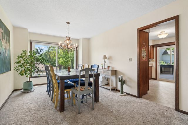 5201 Broadlawn Drive SE, Cedar Rapids, IA 52403