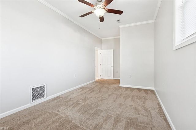 1221 River Oaks DR, Norfolk, VA 23502