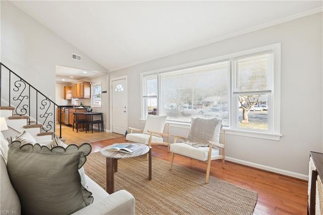 1221 River Oaks DR, Norfolk, VA 23502