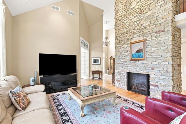62 Settler Hill Circle, Madison, WI 53717