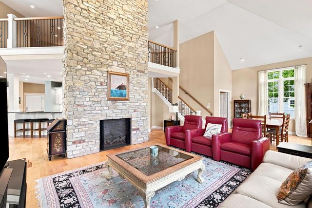 62 Settler Hill Circle, Madison, WI 53717