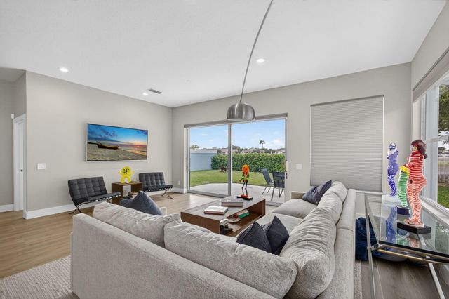 945 Bear Island Circle, West Palm Beach, FL 33409