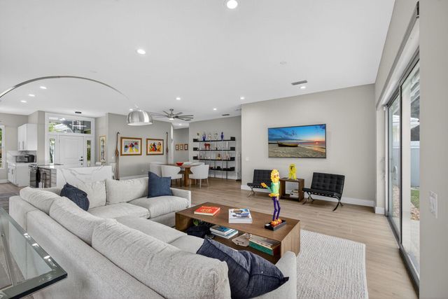 945 Bear Island Circle, West Palm Beach, FL 33409