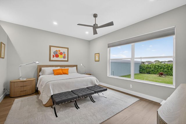 945 Bear Island Circle, West Palm Beach, FL 33409