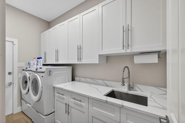 945 Bear Island Circle, West Palm Beach, FL 33409