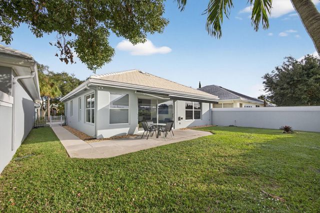 945 Bear Island Circle, West Palm Beach, FL 33409