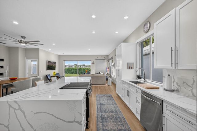 945 Bear Island Circle, West Palm Beach, FL 33409