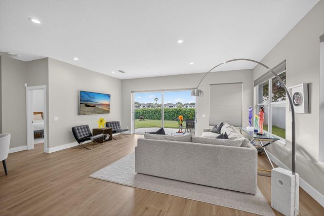 945 Bear Island Circle, West Palm Beach, FL 33409