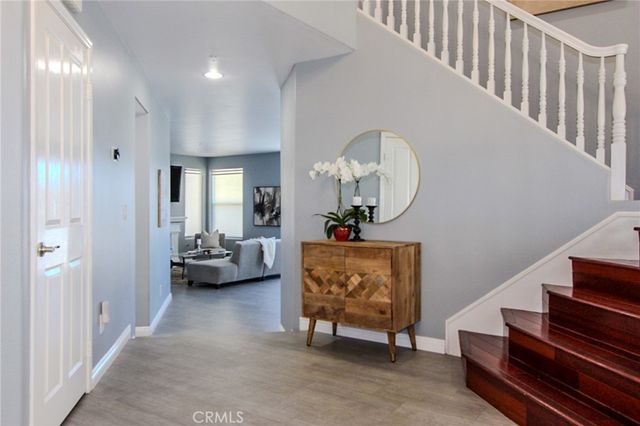 5928 Vista De La Luz, Woodland Hills, CA 91367